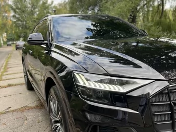 Авто Audi Q8 2020 № 7775658