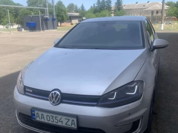 Авто Volkswagen E-Golf 2014 № 7775775