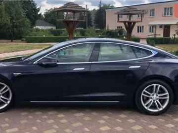 Авто Tesla Model S 2015 № 7775838