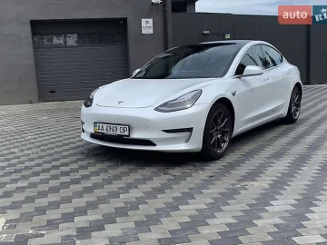 Авто Tesla Model 3 2019 № 7775888