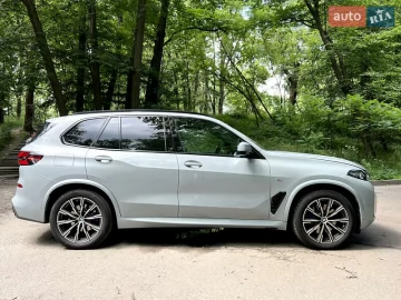 Авто BMW X5 2023 № 7775941