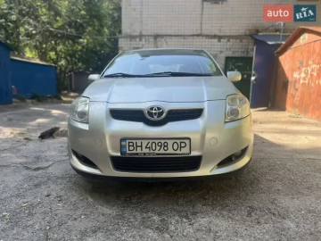 Авто Toyota Auris 2009 № 7775978