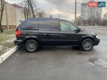 Авто Chrysler Voyager 2005 № 7775994