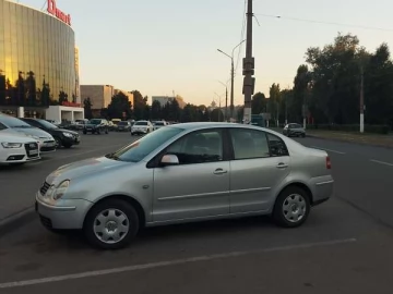 Авто Volkswagen Polo 2004 № 7776284