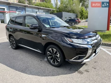 Авто Mitsubishi Outlander 2017 № 7776447