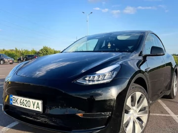 Авто Tesla Model Y 2023 № 7776485