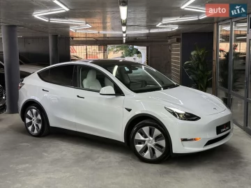 Авто Tesla Model Y 2023 № 7776498