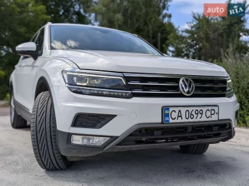 Авто Volkswagen Tiguan 2017 № 7776825