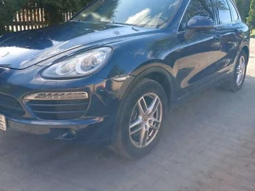 Авто Porsche Cayenne 2012 № 7777007