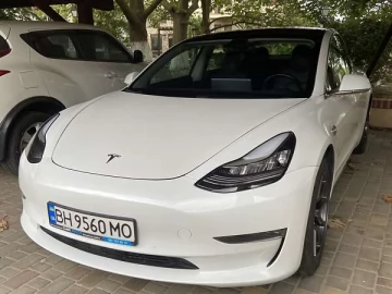 Авто Tesla Model 3 2019 № 7777200