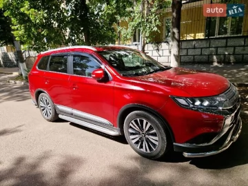 Авто Mitsubishi Outlander 2020 № 7777292