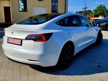 Авто Tesla Model 3 2019 № 7777309