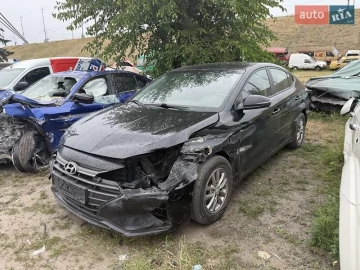 Авто Hyundai Elantra 2019 № 7777395