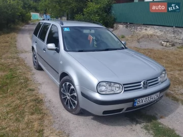 Авто Volkswagen Golf 2000 № 7777859