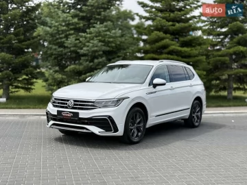 Авто Volkswagen Tiguan 2023 № 7778192