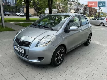 Авто Toyota Yaris 2007 № 7778425