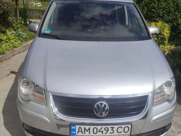 Авто Volkswagen Touran 2008 № 7778460