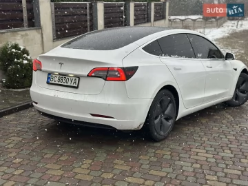 Авто Tesla Model 3 2019 № 7778517