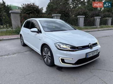 Авто Volkswagen E-Golf 2017 № 7778953