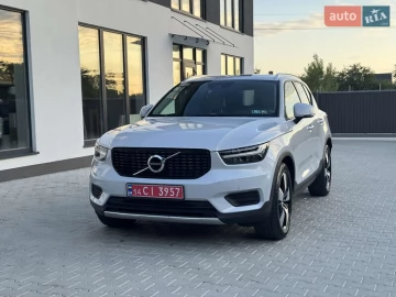 Авто Volvo Xc40 2019 № 7778992