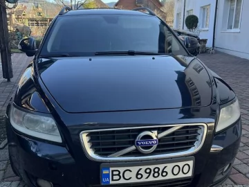 Авто Volvo V50 2010 № 7779090