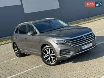 Авто Volkswagen Touareg 2020 № 7779321