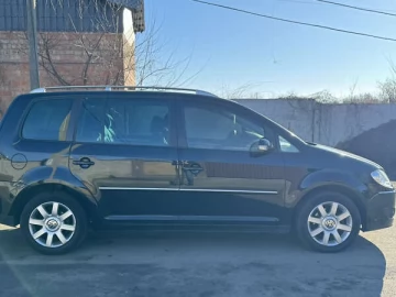Авто Volkswagen Touran 2007 № 7779744