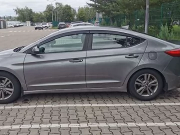 Авто Hyundai Elantra 2018 № 7779917