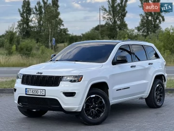 Авто Jeep Grand Cherokee 2018 № 7779971