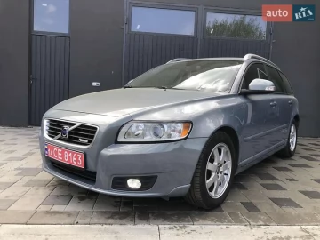 Авто Volvo V50 2012 № 7780061