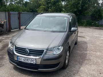 Авто Volkswagen Touran 2009 № 7780070