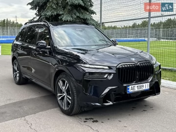 Авто BMW X7 2023 № 7780160