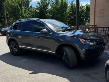 Авто Volkswagen Touareg 2012 № 7780305