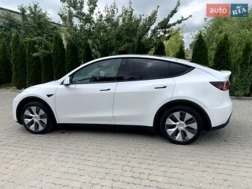 Авто Tesla Model Y 2021 № 7780395