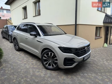 Авто Volkswagen Touareg 2023 № 7780406