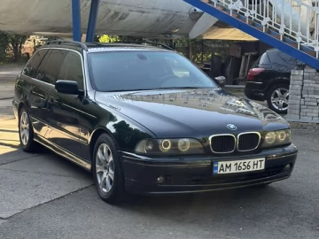 Авто BMW 5 Series 2002 № 7780461