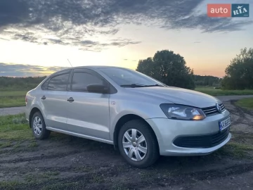 Авто Volkswagen Polo 2011 № 7781111