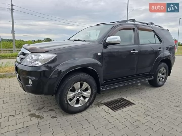 Авто Toyota Fortuner 2006 № 7781206