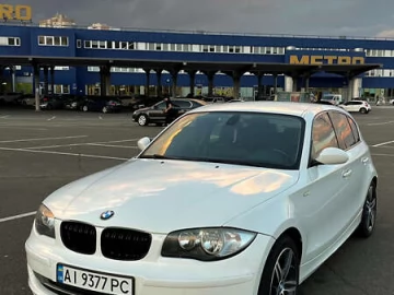 Авто BMW 1 Series 2009 № 7781405