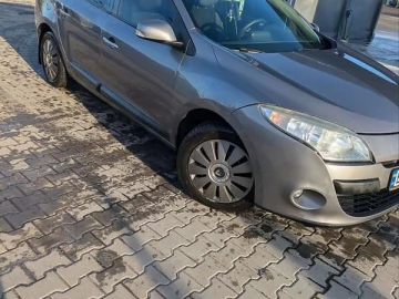 Авто Renault Megane 2010 № 7781505
