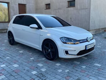 Авто Volkswagen E-Golf 2015 № 7781524