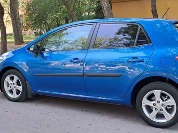 Авто Toyota Auris 2011 № 7781843