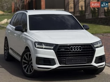 Авто Audi Q7 2017 № 7782083