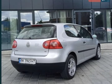 Авто Volkswagen Golf 2005 № 7782115