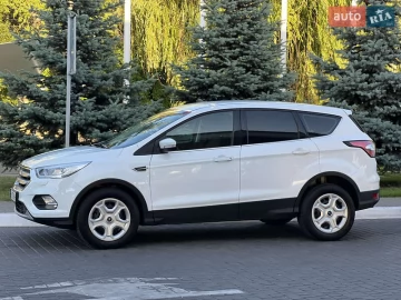 Авто Ford Kuga 2018 № 7782234