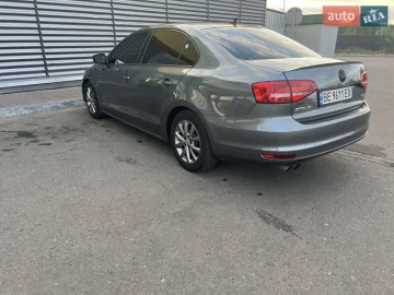 Авто Volkswagen Jetta 2015 № 7782377