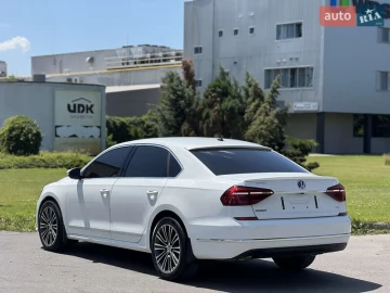 Авто Volkswagen Passat 2018 № 7782439