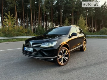 Авто Volkswagen Touareg 2015 № 7782471