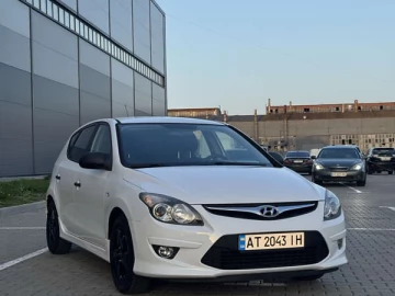 Авто Hyundai I30 2010 № 7782563