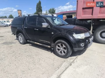 Авто Mitsubishi L 200 2011 № 7782567